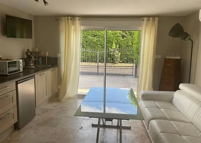 2 Pieces Independant Avec Espace Exterieur