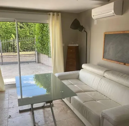 Апартаменты 2 Pieces Independant Avec Espace Exterieur Caux