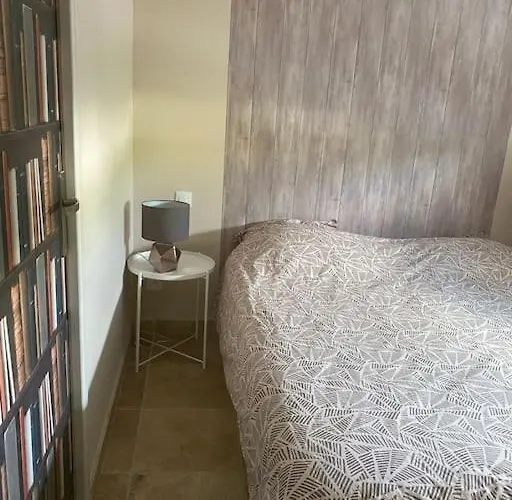 2 Pieces Independant Avec Espace Exterieur